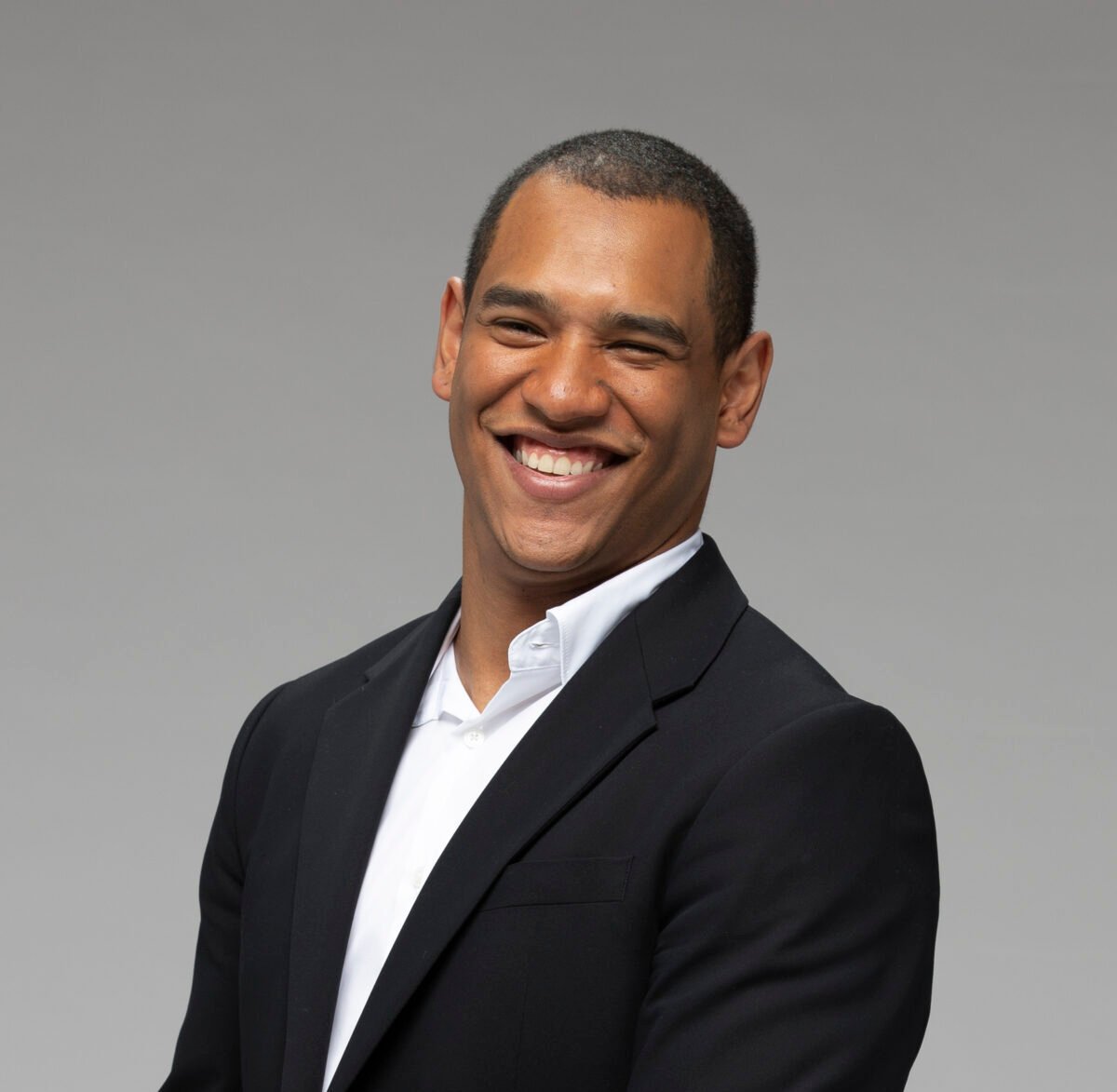 business-man-smiling-portrait